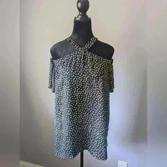 Stylish Cold-Shoulder Geometric Print Blouse - Size M - Picture 1 of 4